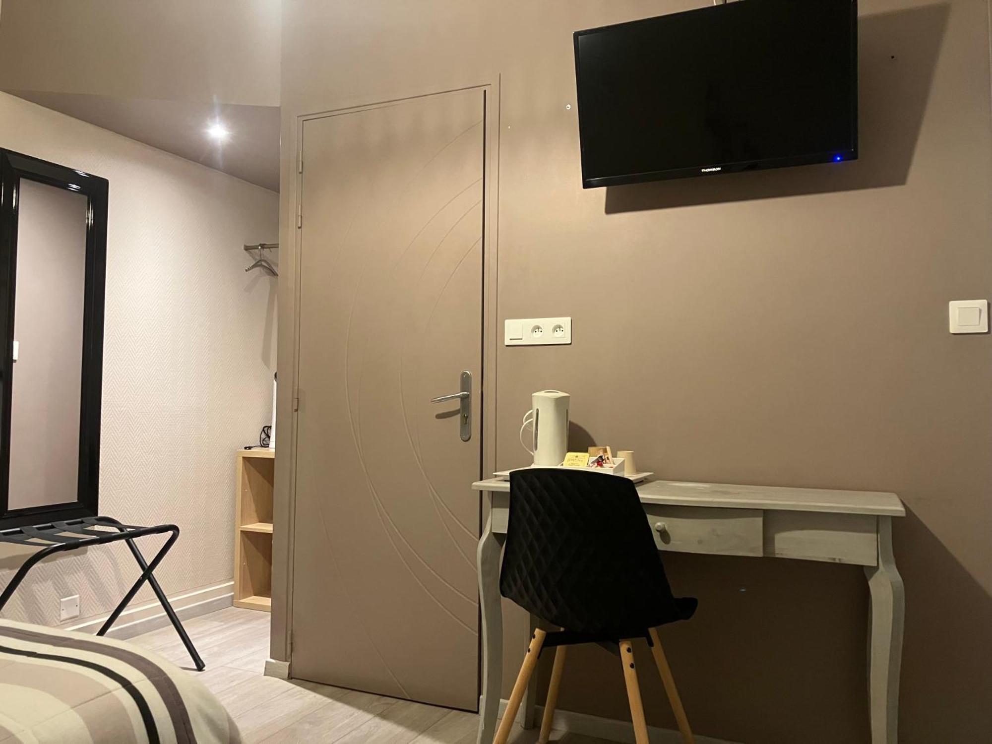 Hotel Du Nord Chambres Familiales Fontaines  Eksteriør bilde