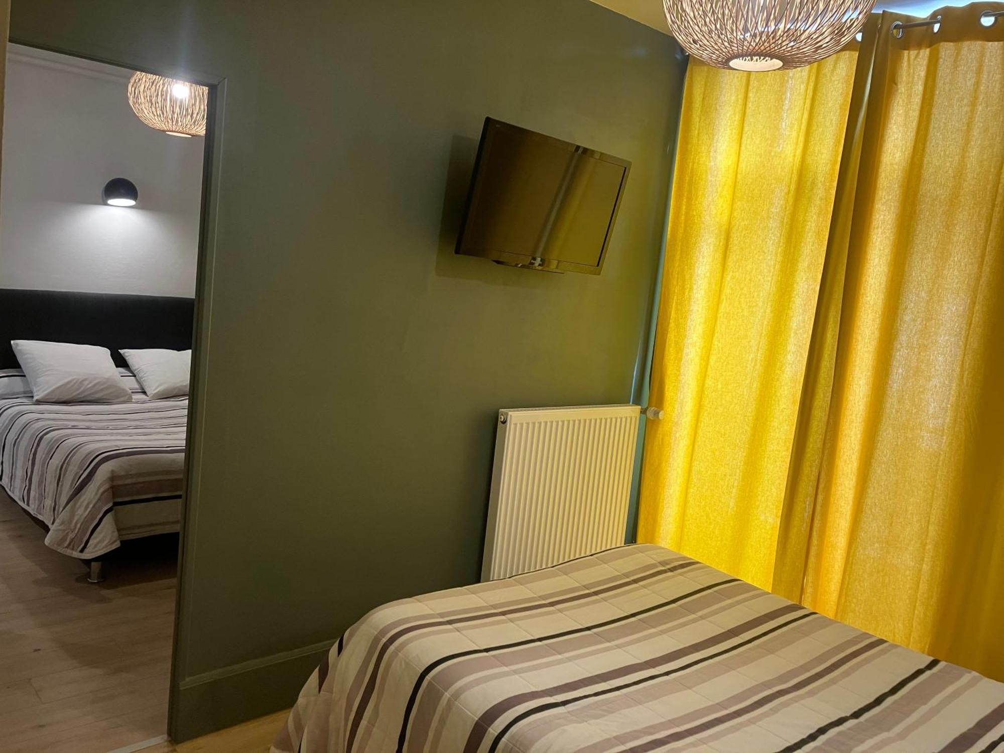 Hotel Du Nord Chambres Familiales Fontaines  Eksteriør bilde