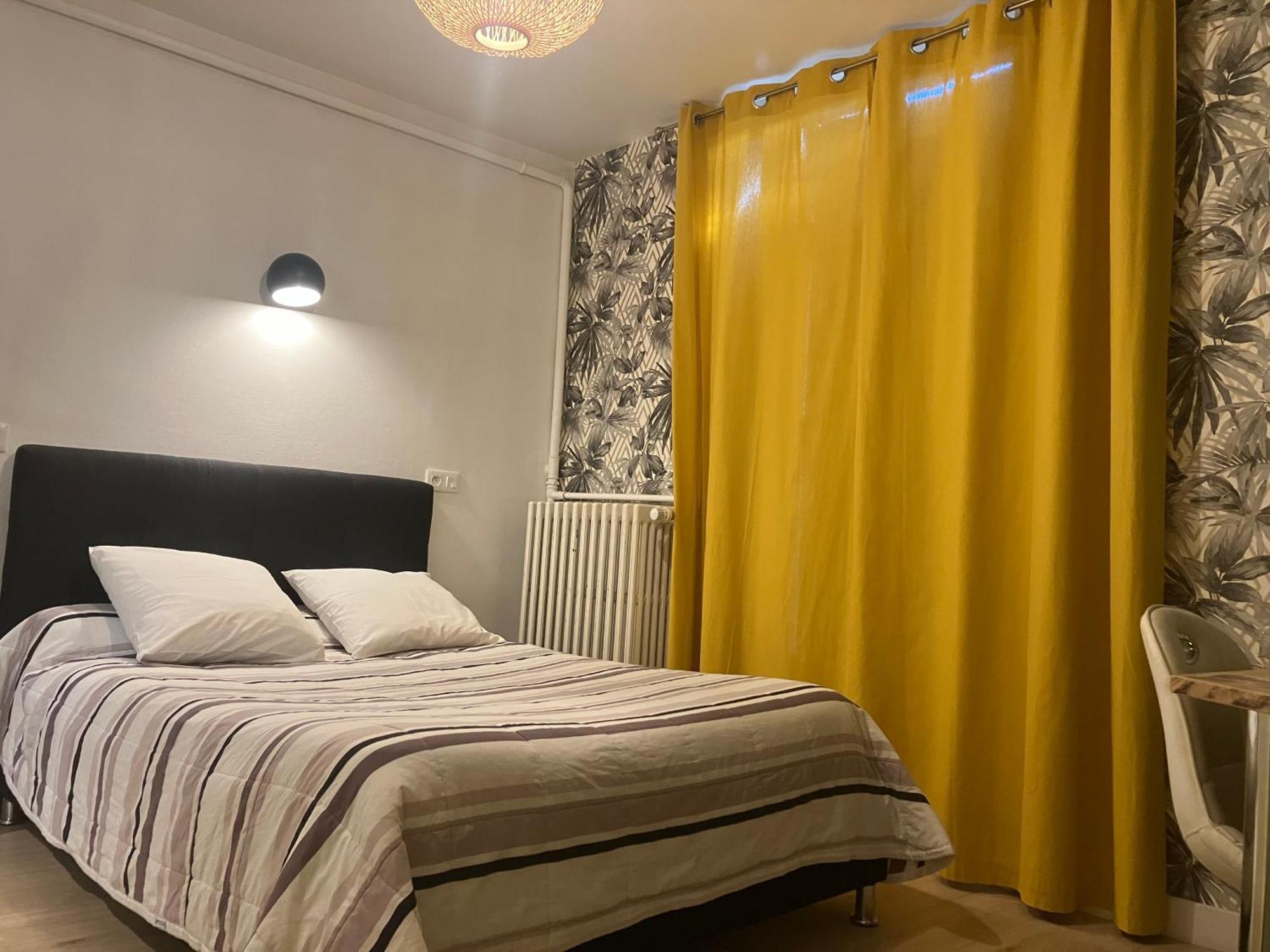 Hotel Du Nord Chambres Familiales Fontaines  Eksteriør bilde