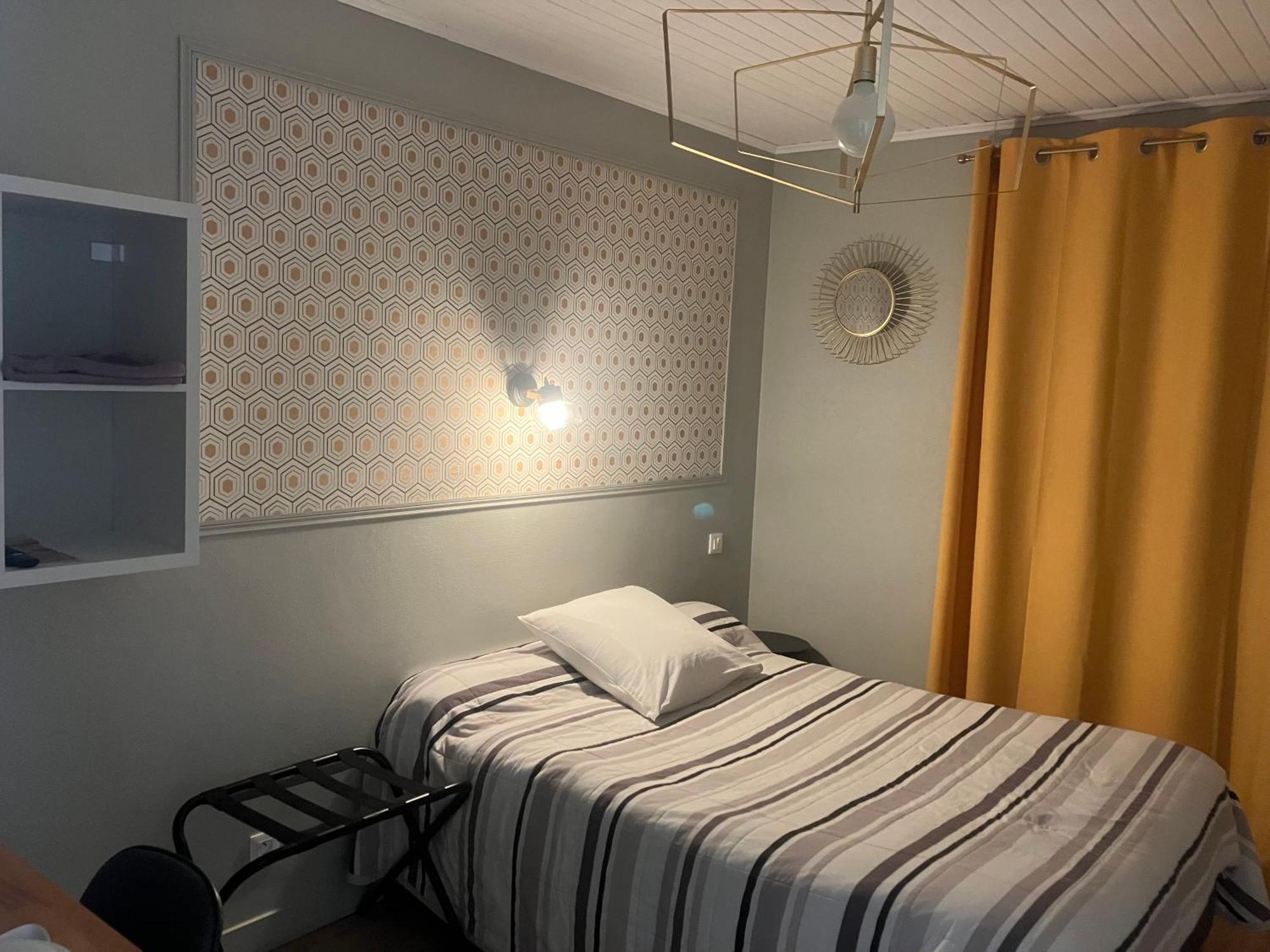 Hotel Du Nord Chambres Familiales Fontaines  Eksteriør bilde